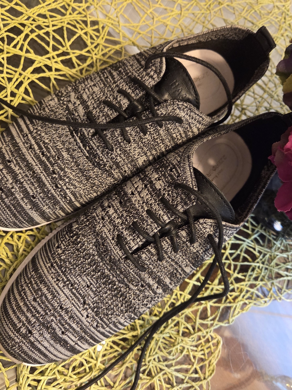 Cole Haan Knit Lace-Up Sneakers Size 8 Excellent